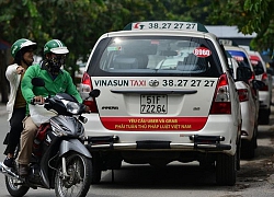 Taxi lại kiện Grab: Khi quản lý chưa "chạy" kịp thời đại 4.0