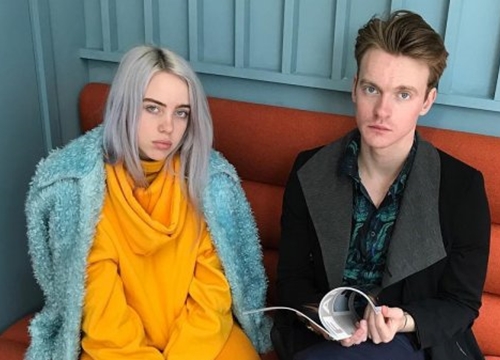 Album và single của 'hiện tượng' âm nhạc trẻ Billie Eilish tạo nên cơn sốt mới ở Anh