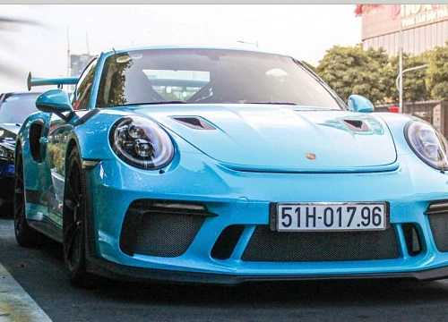 Bắt gặp Porsche 911 GT3 RS chính hãng "màu độc" trên đường phố Sài Gòn