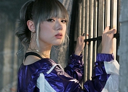 Bông hồng lai Jannine Weigel khiến fan 'bấn loạn' khi bất ngờ tung bài hát mới vào giữa đêm