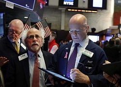 Chứng khoán Mỹ 2/4: Dow Jones bất ngờ đánh mất đà tăng, S&P 500 gần như đi ngang