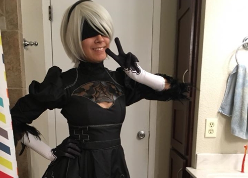 Cosplay Nier: Automata xinh đẹp đốn tim fan hâm mộ