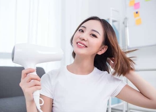 9 công dụng hữu ích của máy sấy tóc