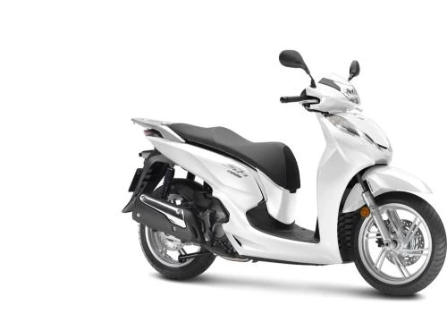 Honda ra mắt SH 300i 2019 bổ sung công nghệ kiểm soát lực xoắn