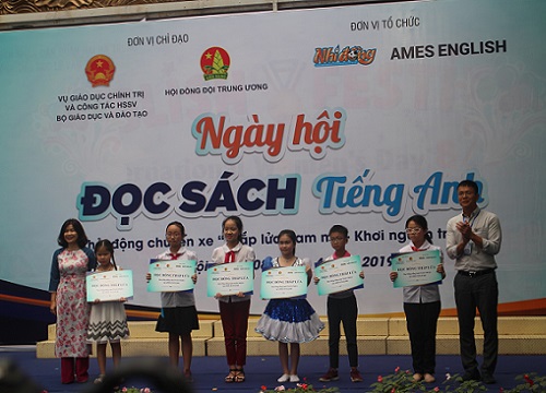 Lan tỏa phong trào học sinh tiểu học đọc sách tiếng Anh