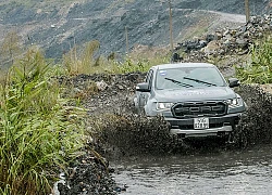 Trải nghiệm nhanh Ford Ranger Raptor: Dễ hiểu sự hãnh diện khi bỏ 1,4 tỷ lăn bánh bán tải hàng hiệu