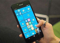 Đến cả Microsoft cũng đang rời &#8216;con tàu đắm&#8217; Windows Phone