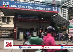 Nhân viên cây xăng thay phiên nhau "móc túi" khách hàng