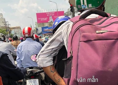 Cư dân mạng thích thú với hình xăm Doraemon của chàng trai 'hổ báo trường mẫu giáo'