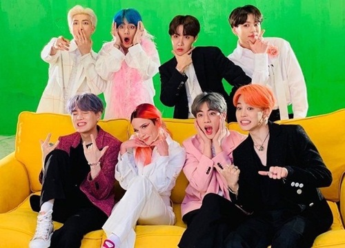 Đây là sân khấu đầu tiên có sự xuất hiện của cả BTS và Halsey, màn trình diễn 'Boy With Luv' được chờ đợi hơn bao giờ hết