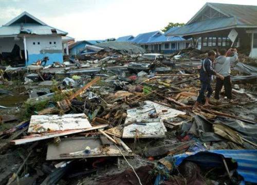 Động đất mạnh tấn công Indonesia, cảnh báo sóng thần được ban hành