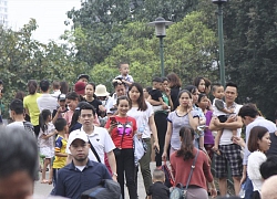 "Biển người" chen chân tại Vườn thú Thủ Lệ trong ngày cuối nghỉ lễ