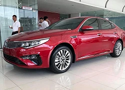 Kia Optima 2019 đẳng cấp cao hơn nhưng giá chỉ ngang Honda Civic