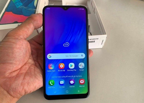 Mở hộp Samsung Galaxy M10, bán độc quyền trên Lazada từ 17/4