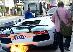 Thích thú vì mua được Lamborghini Aventador, doanh nhân Bình Dương liên tục nẹt pô siêu xe "khạc lửa"