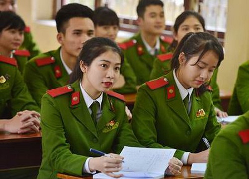 53 sinh viên buộc thôi học khối trường công an từng viết cam kết 'điểm xịn'