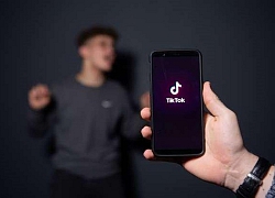 Apple, Google &#8216;cấm cửa&#8217; TikTok tại Ấn Độ