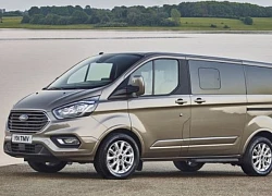 Bắt gặp ford tourneo custom trên đường phố việt