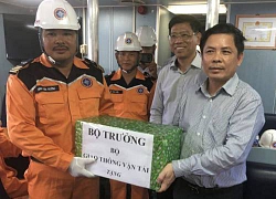 Bộ trưởng Nguyễn Văn Thể kiểm tra tàu cứu nạn hàng hải SAR 413