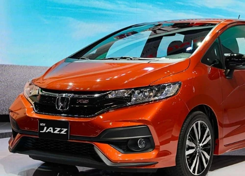 Đuối sức trong cuộc đua phân khúc, Honda Jazz giảm giá sâu tại đại lý