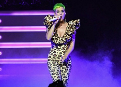 Mê khoe hình thể gợi cảm, Katy Perry đặt NTK Công Trí liền tù tì 3 bộ jumpsuit giống nhau y đúc