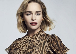 'Mẹ Rồng' Emilia Clarke khoe ngực đầy nóng bỏng