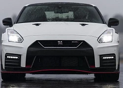 Nissan GT-R Nismo 2020 ra mắt: Nhẹ hơn, bám đường tốt và trọng lượng giảm 30 kg