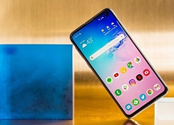 Bộ ba điện thoại Galaxy S10 bán chạy hơn bộ đôi S9