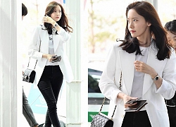 Đơn giản, thanh lịch là vậy nhưng set đồ của Yoona mặc sang Đài Loan có giá tới hàng trăm triệu đồng