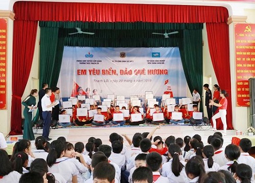 Học sinh Thạch Lỗi trải nghiệm tình yêu biển đảo