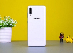 Samsung giới thiệu Galaxy A70 tại Việt Nam, màn hình lớn, 3 camera, giá bán 9,29 triệu đồng