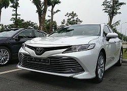 Toyota Camry 2019 có giá bán thấp nhất 1,029 tỷ đồng