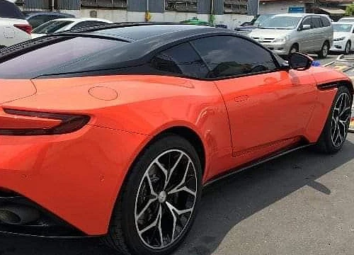 Đại gia việt chi hơn 16,5 tỷ tậu aston martin db11 màu độc