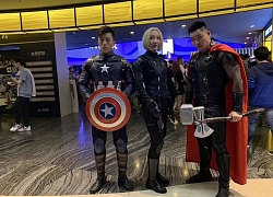 Fan Trung khoe độ lắm trò khi xem bom tấn "Endgame": Cosplay lồng lộn, xả láng sáng về sớm!