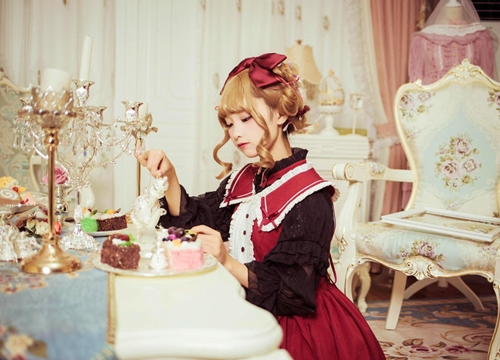 Lolita Fashion: Chưa bao giờ làm fan thất vọng