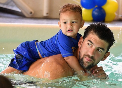 Michael Phelps tiết lộ cách giúp trẻ làm quen với nước