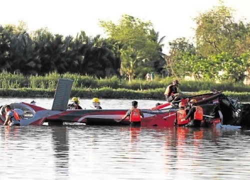 Rơi trực thăng, tỷ phú Philippines thiệt mạng