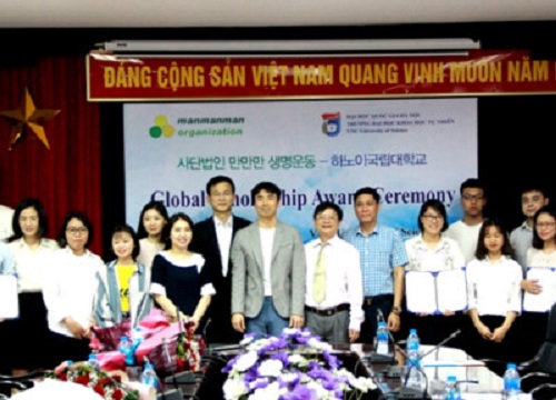 Trao học bổng Manmanman Organization - Hàn Quốc