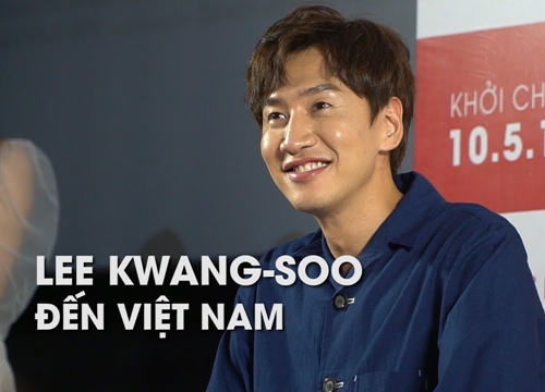 Cận cảnh vẻ bảnh bao rạng rỡ của Lee Kwang Soo ở Việt Nam