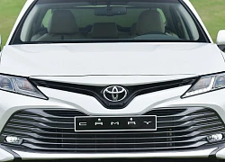 Hơn 1 tỷ đồng, chọn Toyota Camry 2.0G 2019 hay Mazda6 2.5 Premium?