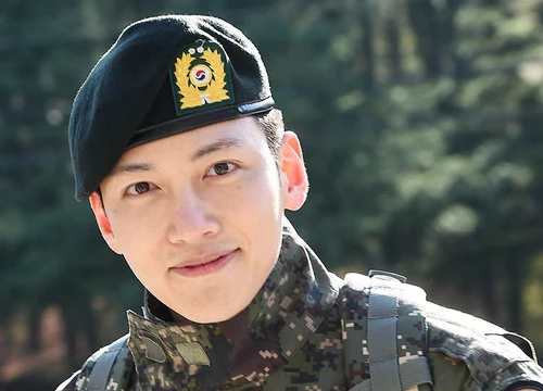 Ji Chang Wook xuất ngũ còn chưa ấm chỗ đã được fan "triệu hồi" tham gia "Running Man" vì...