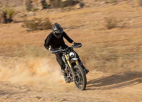 Triumph Scrambler 1200 XE sắp "tấn công" đường đua Baja huyền thoại