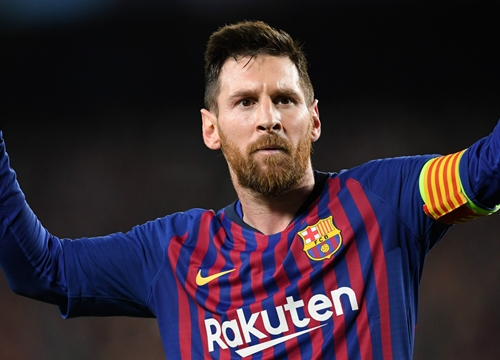 "Lên thần", Messi bất ngờ công kích CĐV Barcelona