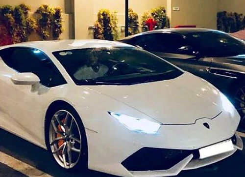 Sau khi mua Aston Martin DB11, doanh nhân quận 2 tiếp tục tậu siêu xe Lamborghini Huracan "hàng lướt"