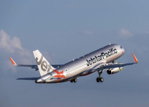 Jetstar trao trả hơn 200 triệu đồng khách bỏ quên trên máy bay