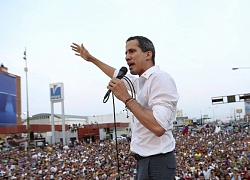 Juan Guaido thừa nhận thất bại và chấp nhận can thiệp quân sự từ nước ngoài