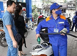 Tiêu dùng trong tuần: Giá vàng giảm, trong khi giá xăng, gas và các loại thực phẩm tăng mạnh