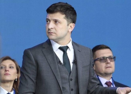 Ukraine : Tổng thống đắc cử Zelensky chuẩn bị đáp trả Nga