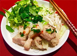 Bún thịt ba chỉ lợn xào lạ miệng