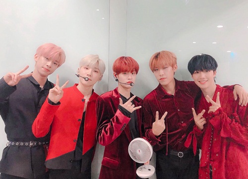 Hụt cúp 2 lần nhưng AB6IX phá được kỉ lục của TXT, vượt mặt IZ*ONE và lọt top cùng Wanna One